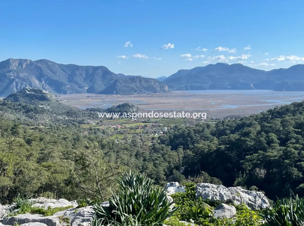 4000M2 Feld Zum Verkauf Mit Seeblick In Çandir