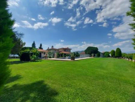 Villa Zum Verkauf Auf Einem Grundstück Von 3500M2 An Der Straße Zum Iztuzu Strand In Dalyan