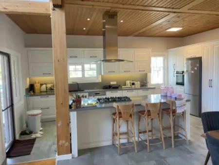 Duplex-Holzvilla Zum Verkauf In Dalyan Gülpınar Auf 900M2 Grundstück