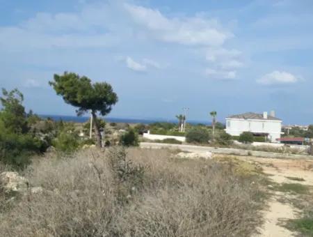 Grundstück Zum Verkauf In Der Nachbarschaft Von Çeşme Dalyan Mit Vollem Meerblick 1176M2 Zoneneinteilung