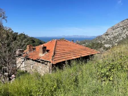 Village House For Sale In 4,400M2 Land With Full Sea View In Gökbel