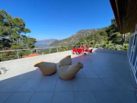 Villa For Sale In A 509M2 Plot With Sea View In Gökbel