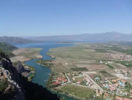 Dalyan'da Kanala Sıfır Satılık Arsa