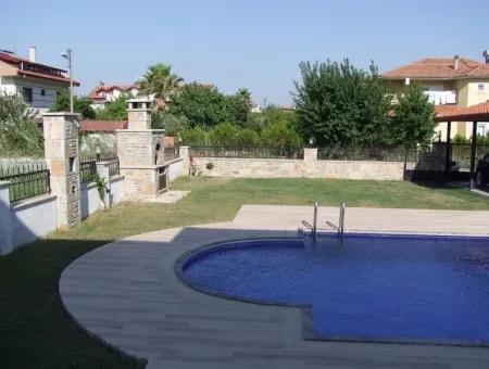 Dalyan Satılık Lüks Villa Dalyan Gülpınar Da 510M2 Arsa İçinde 4+1 Satılık Villa