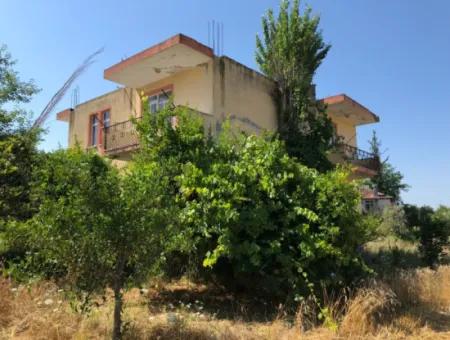 Seydikemerde 727M2 Arsa İçinde Satılık 2 Katlı Ev Villa