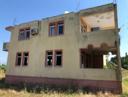 Seydikemerde 727M2 Arsa İçinde Satılık 2 Katlı Ev Villa